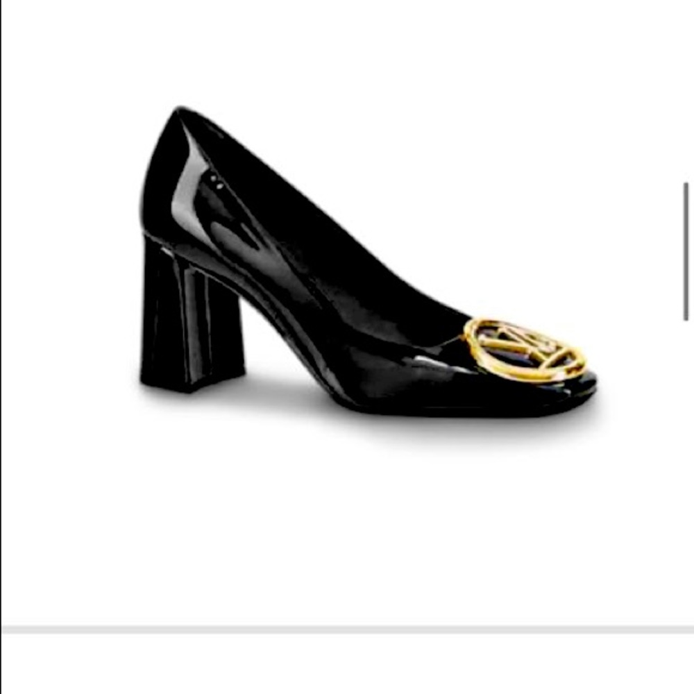 Louis Vuitton new pumps!! 👠
